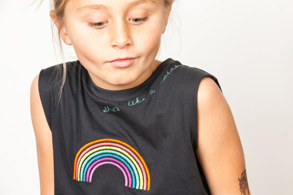 Rainbow Tee - Titanium